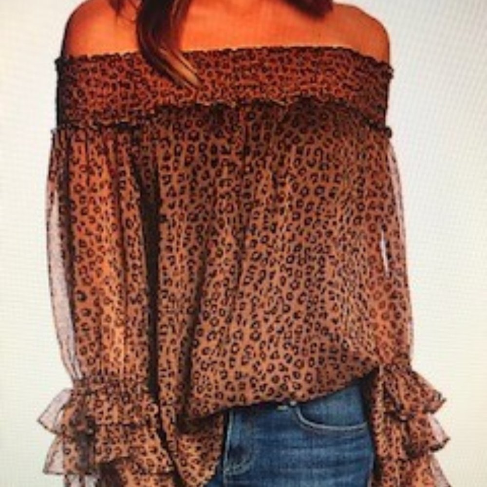 CeCe Off-The-Shoulder Long Sleeve Ruffle Cheetah